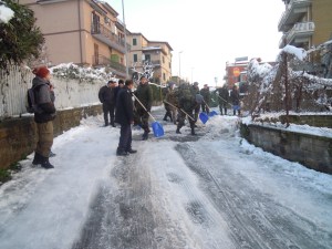 l'esercito in via delle Lucarie