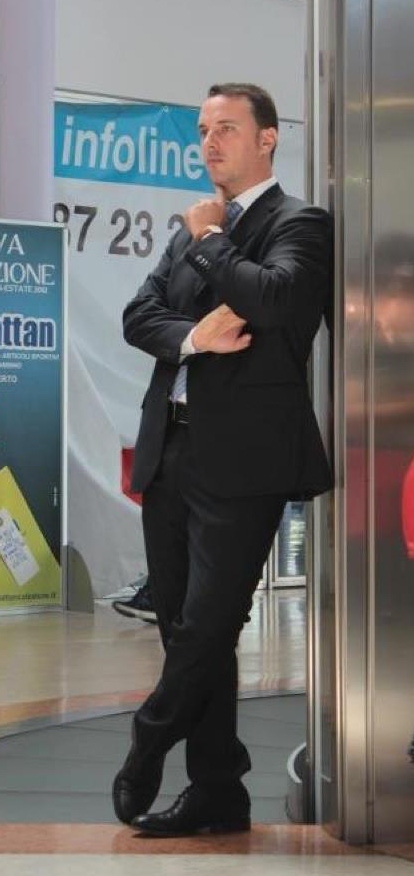 560872_4166547763179_122404117_n