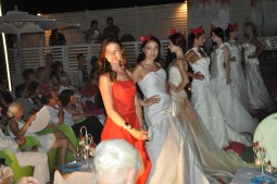 Paola Cipriani con le sue modelle